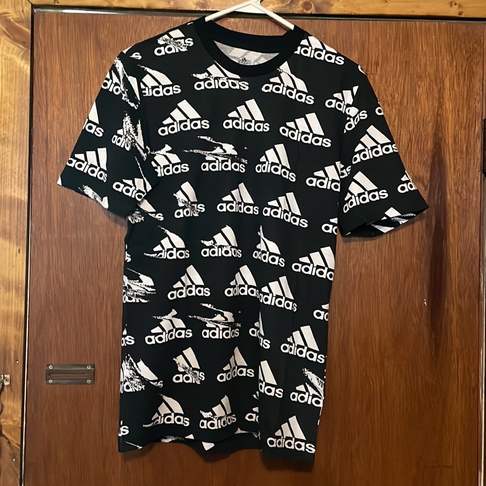 Adidas men’s black tshirt NWT